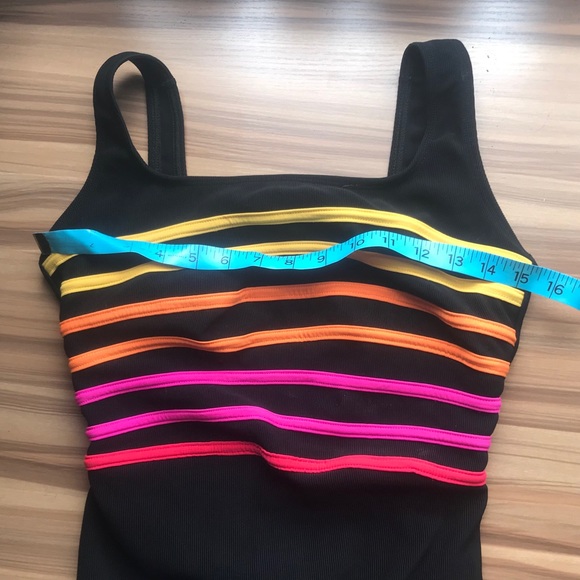 Vintage 80s Retro Swimsuit - Picture 4 of 6